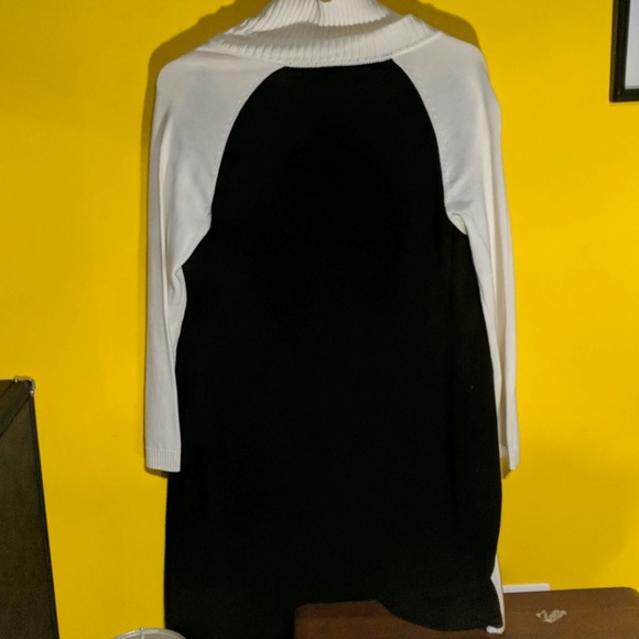 Long sweater - Picture 2 of 2